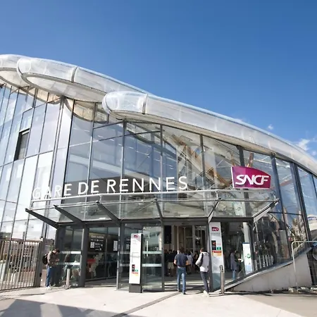 Private Neuf, Rennes, Gare De